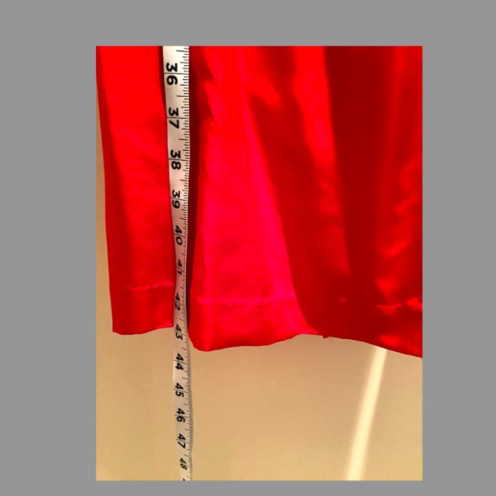 Coldwater Creek - Classic Red Wrap Dress, with side tie, 100% silk, Size 14 - Picture 10 of 16